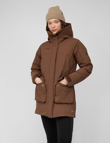 MAMMUT Outdoor Jacket in Brown: front