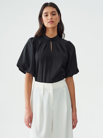 Willa Blouse 'VAL' in Black: front