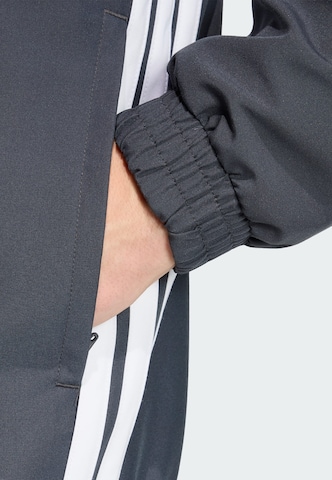 Veste de sport 'Tiro 26 Essentials' ADIDAS PERFORMANCE en gris