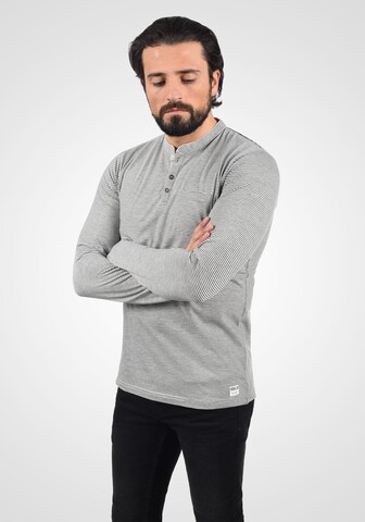 T-Shirt 'Alphios' !Solid en gris : devant