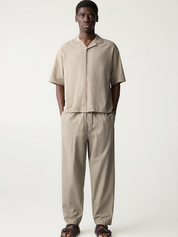 Loosefit Pantalon Pull&Bear en beige