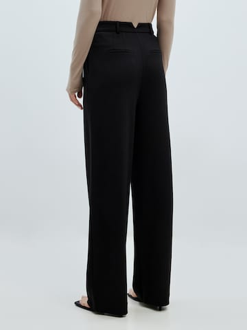 EDITED Wide leg Pleat-front trousers 'Sude' in Black