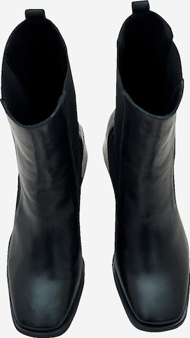 EDITED - Botas chelsea 'Meridith' em preto