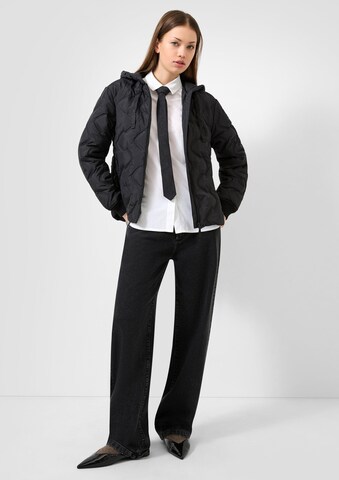 QS Between-Season Jacket in Black: front