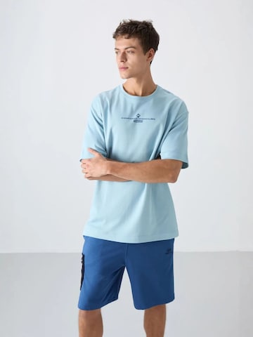 Tommy Life - Camisa em azul