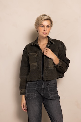 Zhrill Jacke in Grün: Vorderseite