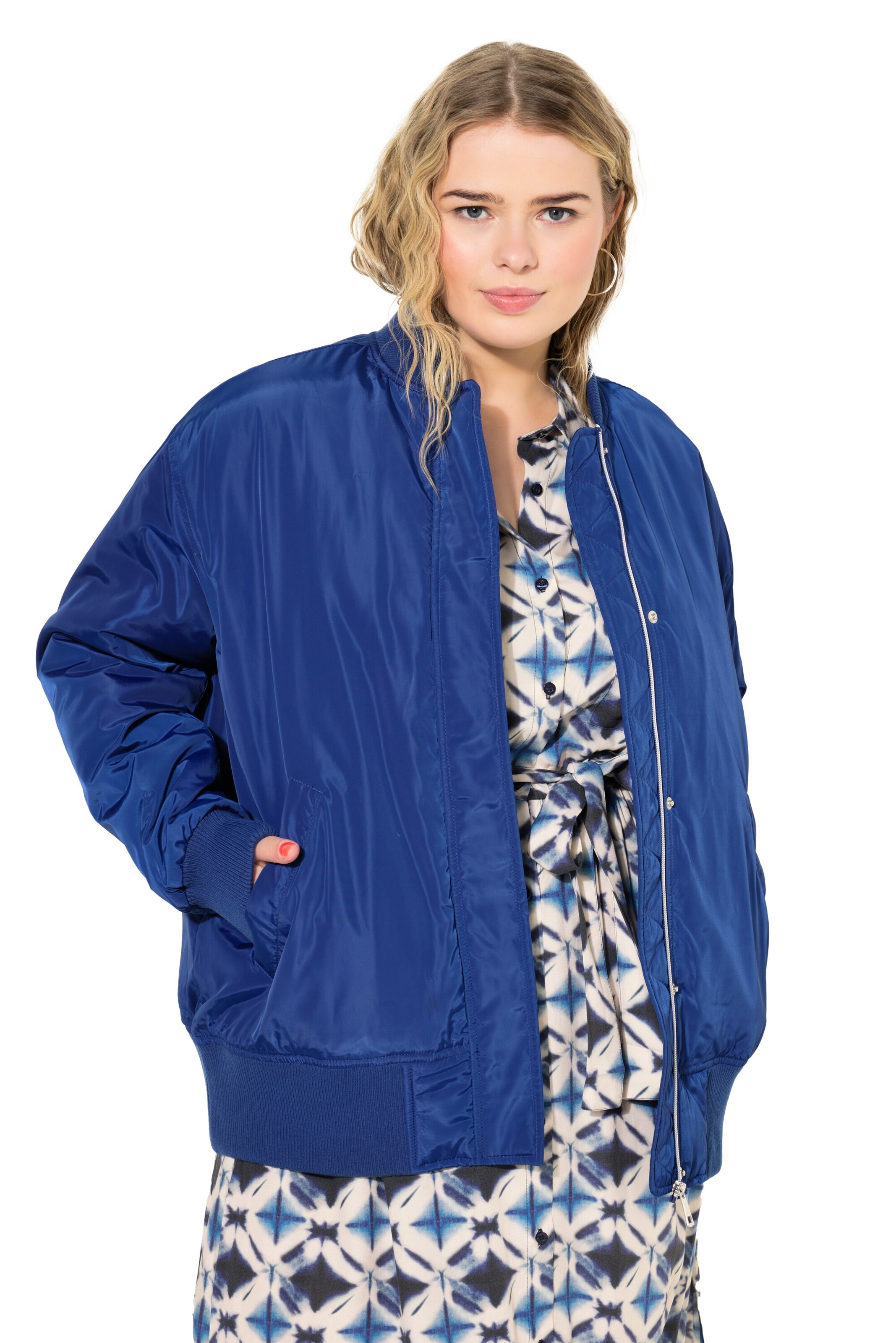 Studio Untold Übergangsjacke in Blau: Vorderseite