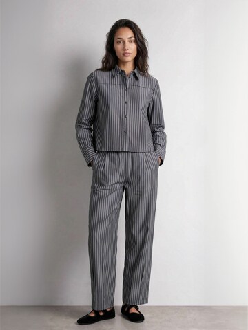 Regular Pantalon ' LR-SUSI ' Levete Room en gris : devant