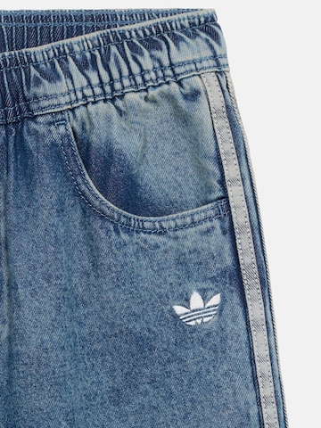 ADIDAS ORIGINALS Loosefit Jeans 'Firebird' in Blau