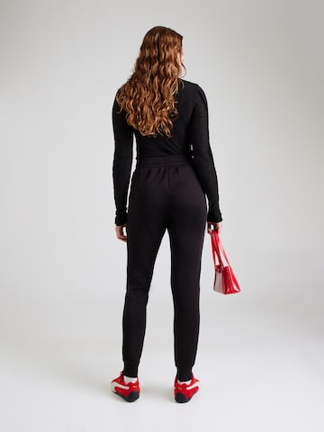 ARMANI EXCHANGE Дънки Tapered Leg Панталон в черно