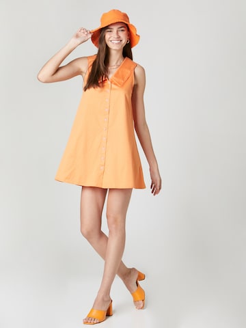 florence by mills exclusive for ABOUT YOU - Vestido camisero 'Farmers Market' en naranja