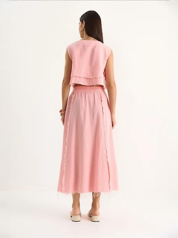 Tailleur di Bianco Lucci in rosa
