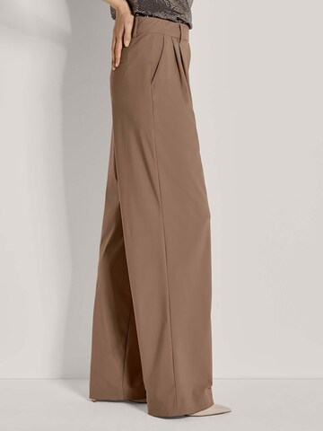 Loosefit Pantalon à pince MADELEINE en marron