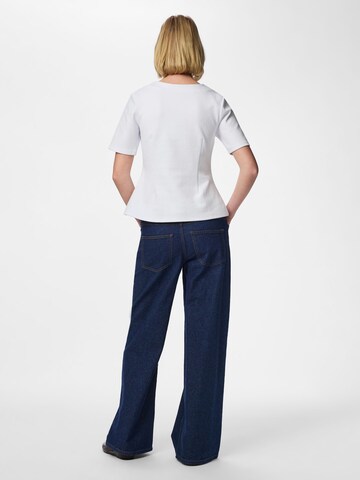 T-shirt 'PCLilu' PIECES en blanc