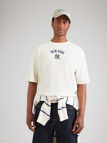 NEW ERA - Camiseta 'NEYYAN' en blanco: frente