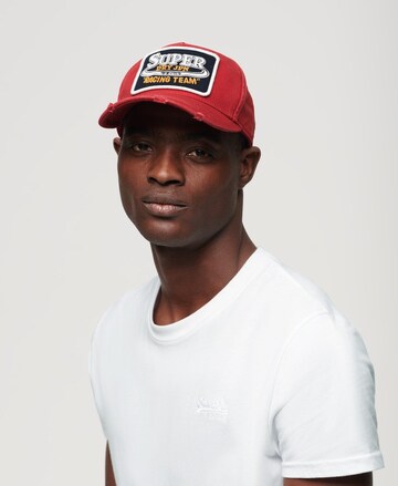Casquette Superdry en rouge : devant