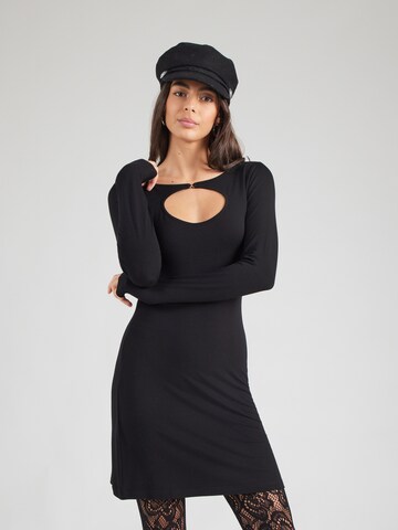 Rochie 'Chinara' de la ABOUT YOU pe negru: față