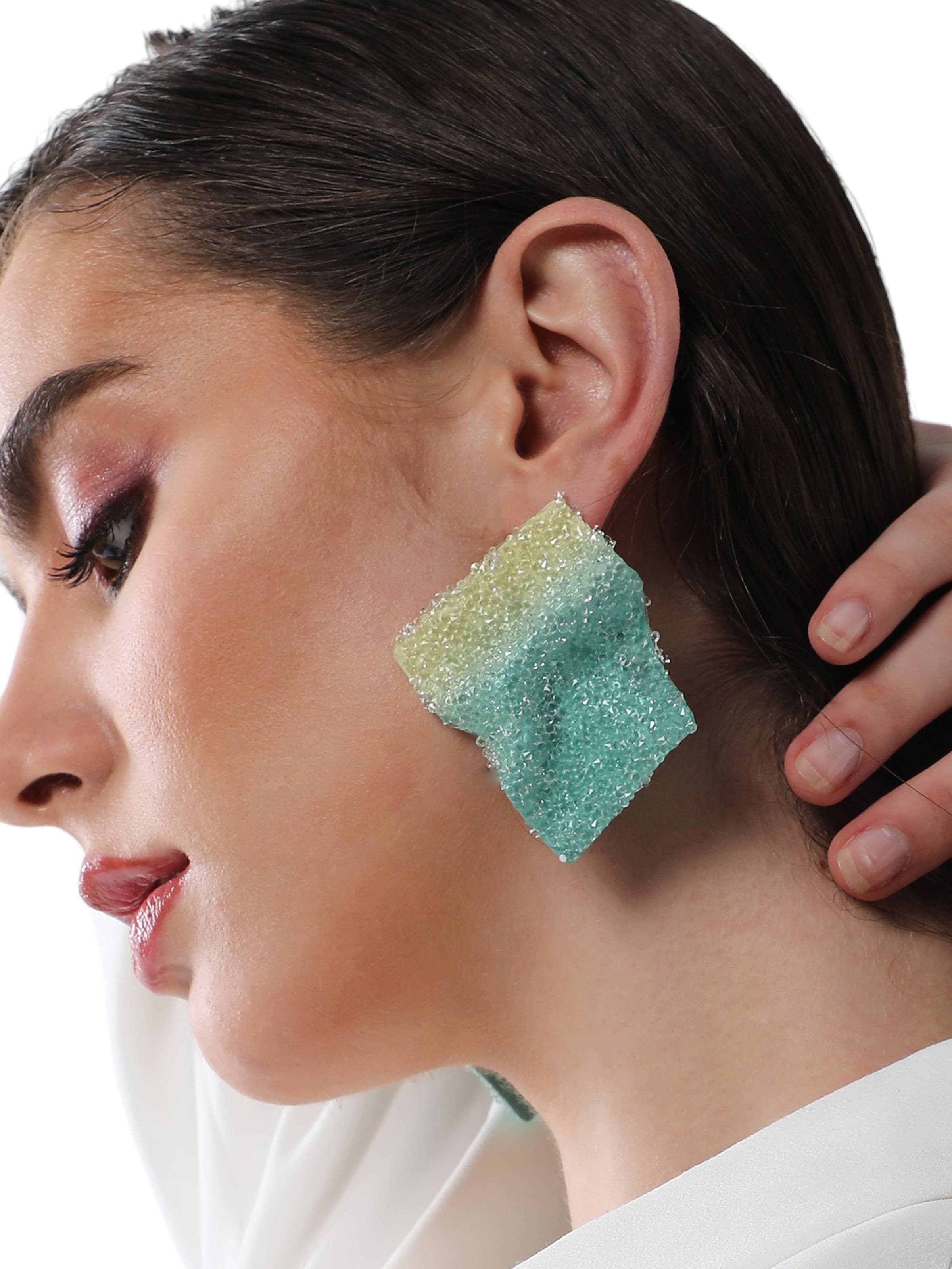 SOHI Серьги 'Pen' в Зеленый: спереди