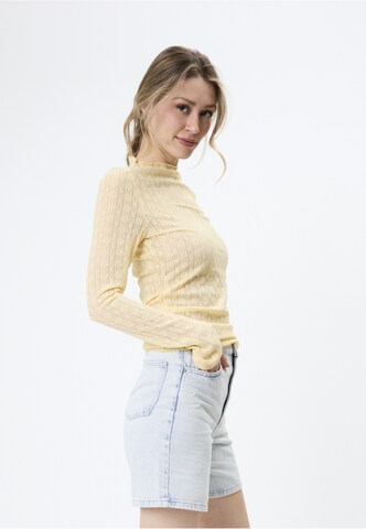 Maglietta 'Zahara' di OH APRIL in giallo