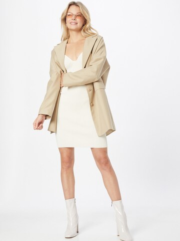 Gina Tricot Strikkjole 'Soleil' i beige