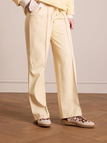 MANFIELD Sneaker in Beige