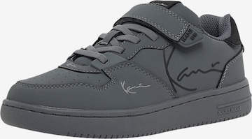 Karl Kani Trainers in Grey: front
