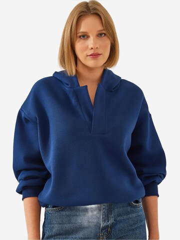Bianco Lucci Sweatshirt in Blauw: voorkant