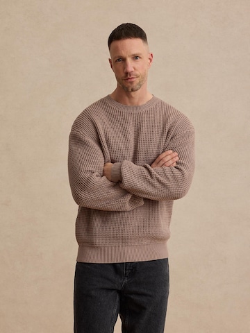 DAN FOX APPAREL Sweater 'Eren' in Grey: front