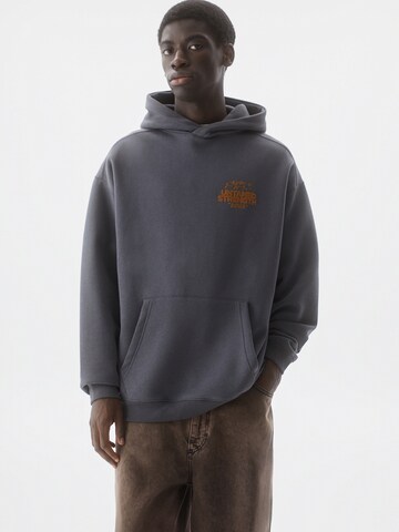 Pull&Bear Sweatshirt in Grijs: voorkant