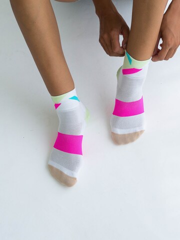 INCYLENCE Athletic Socks 'STRIKES SHORT' in 