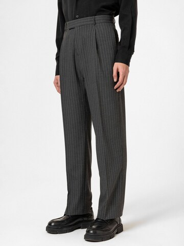 Antioch - regular Pantalón plisado 'Eurico' en gris