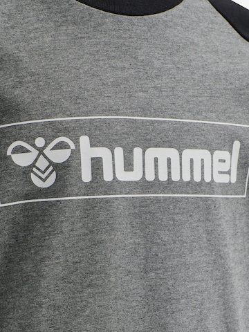 Maglietta di Hummel in grigio