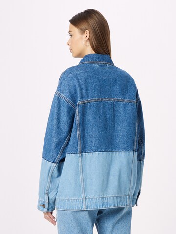 LEVI'S ® - Chaqueta de entretiempo 'Baggy Trucker' en azul