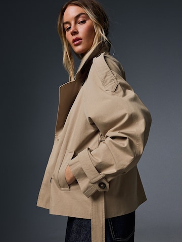 Bershka Prehoden plašč | rjava barva