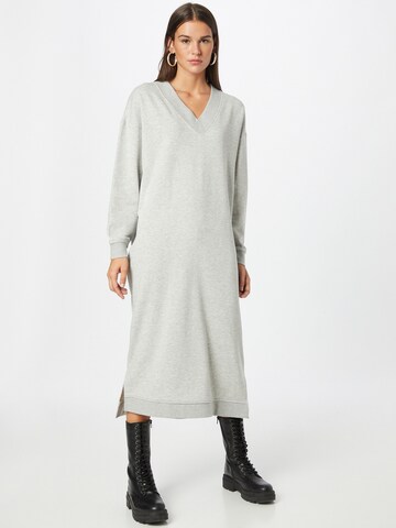 Robe 'Hazel' SELECTED FEMME en gris : devant