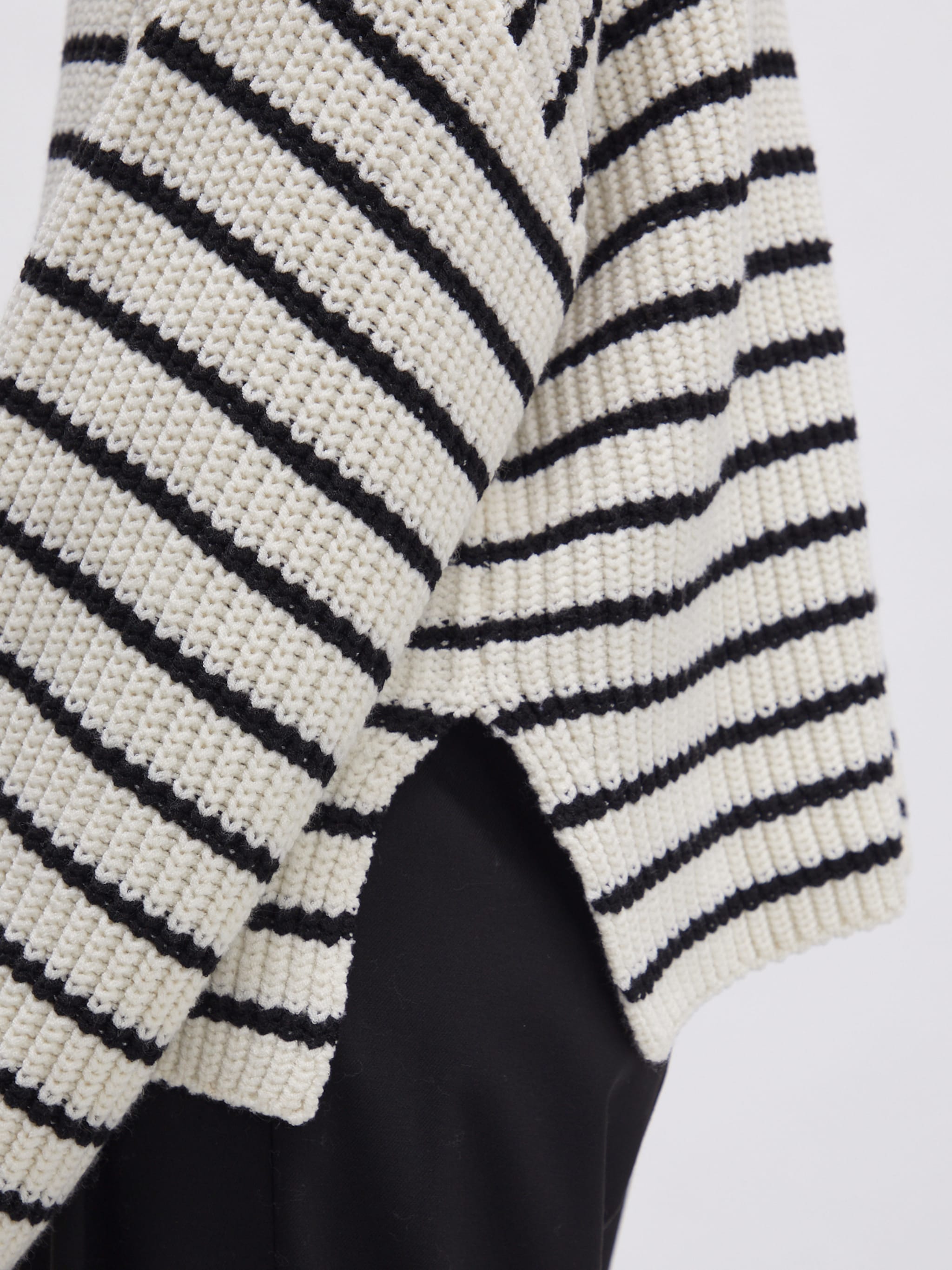 EDITED Producten Trui 'Imilia' Zwart