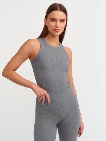 Dilvin Blouse in Grey: front