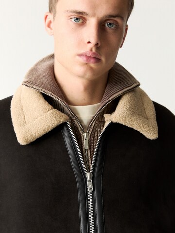 Pull&Bear Zimní bunda – černá