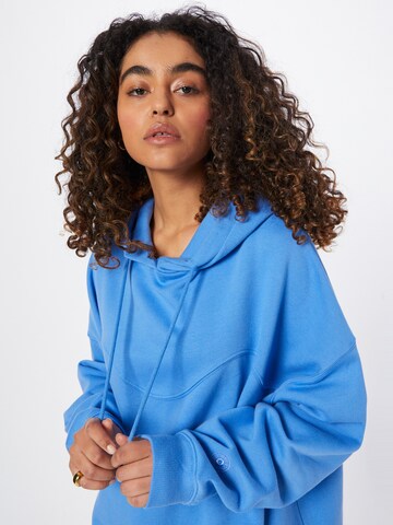 Damson Madder Sweatshirt in Blue