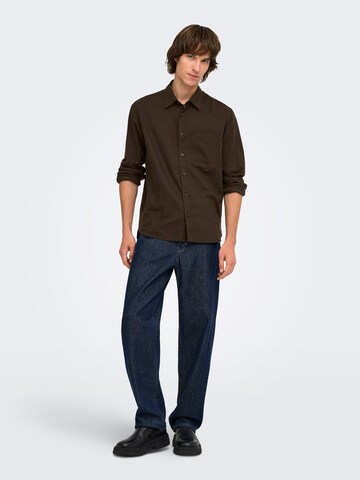 Coupe regular Chemise 'ONSMars' Only & Sons en marron