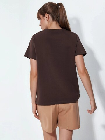 T-shirt Busem en marron