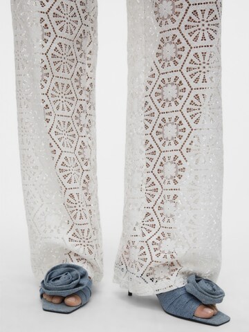 Wide Leg Pantalon 'HONEY ' VERO MODA en blanc