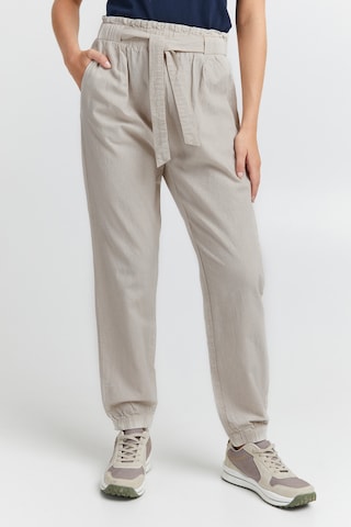 Oxmo Loose fit Pleat-Front Pants 'Lennja' in Beige: front