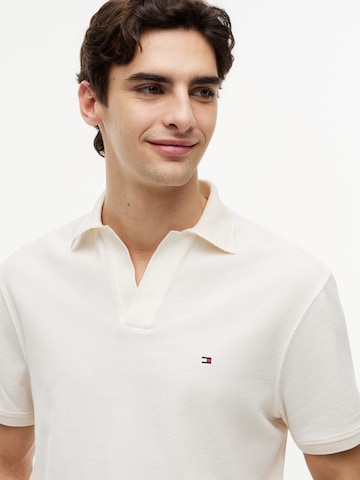 T-Shirt 'CLASSIC' TOMMY HILFIGER en jaune