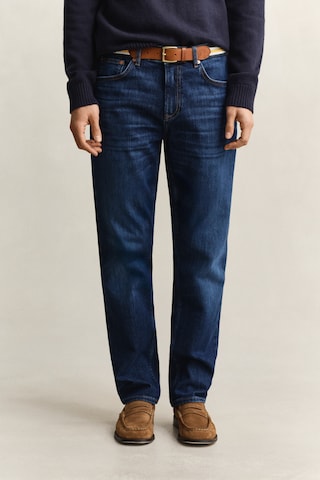 regular Jeans di GANT in blu: frontale