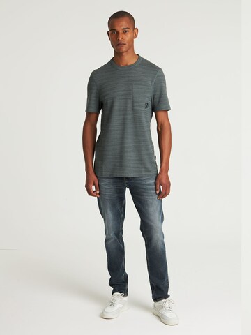 CHASIN' Shirt in Grün