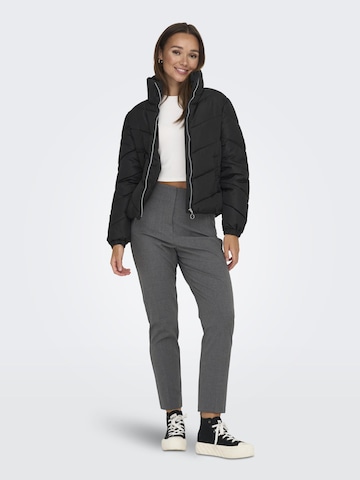 JDY - Chaqueta de entretiempo 'JDYFinno' en negro
