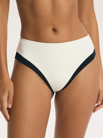 ESOTIQ Bikinihose 'Bikini Slip NICEA, Streifenmuster, Shaping'‌‌‌ in Beige: Vorderseite