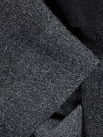 Sciarpa di CASH-MERE.CH in grigio