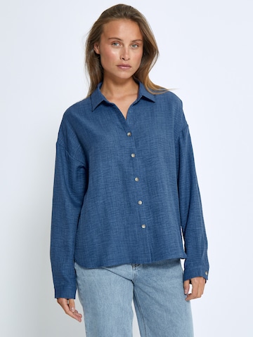 Peppercorn Bluse 'Gaby' in Blau: Vorderseite